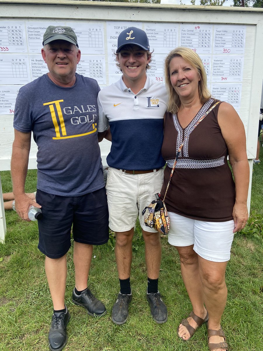 coachtruex's tweet photo. Congrats to Senior @reif_strife who shot a 77 today at Turnberry GC in the Sectional Tournament to earn one of 4 spots to compete in next Tuesday’s District Tournament held at @golfAPPLEVALLEY! #GalesGolf #UnFOREgettable #ProudCoach https://t.co/2yZnF51PLs