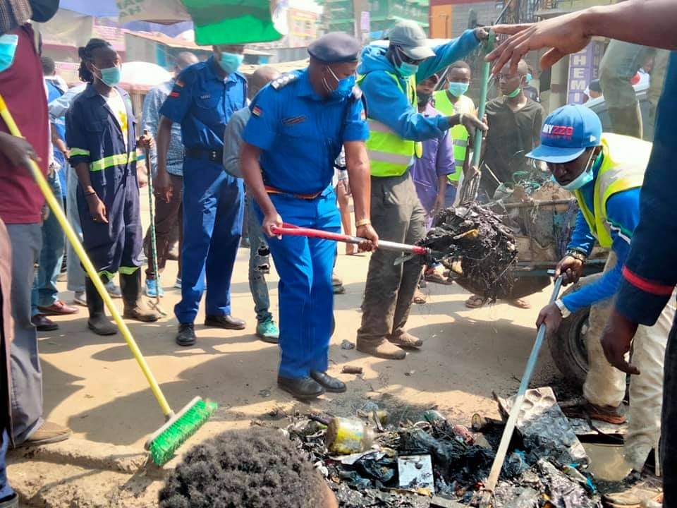 mpi_kenya's tweet photo. If you are working on something exciting that you really care about, you don’t have to be pushed. The vision pulls you. Thank you Huruma Police Station for participating in community work. @intalert @EqualAccessEA @LPI_voices #CohesiveCommunity
#CommunityPolicing https://t.co/dwoimZDJrx