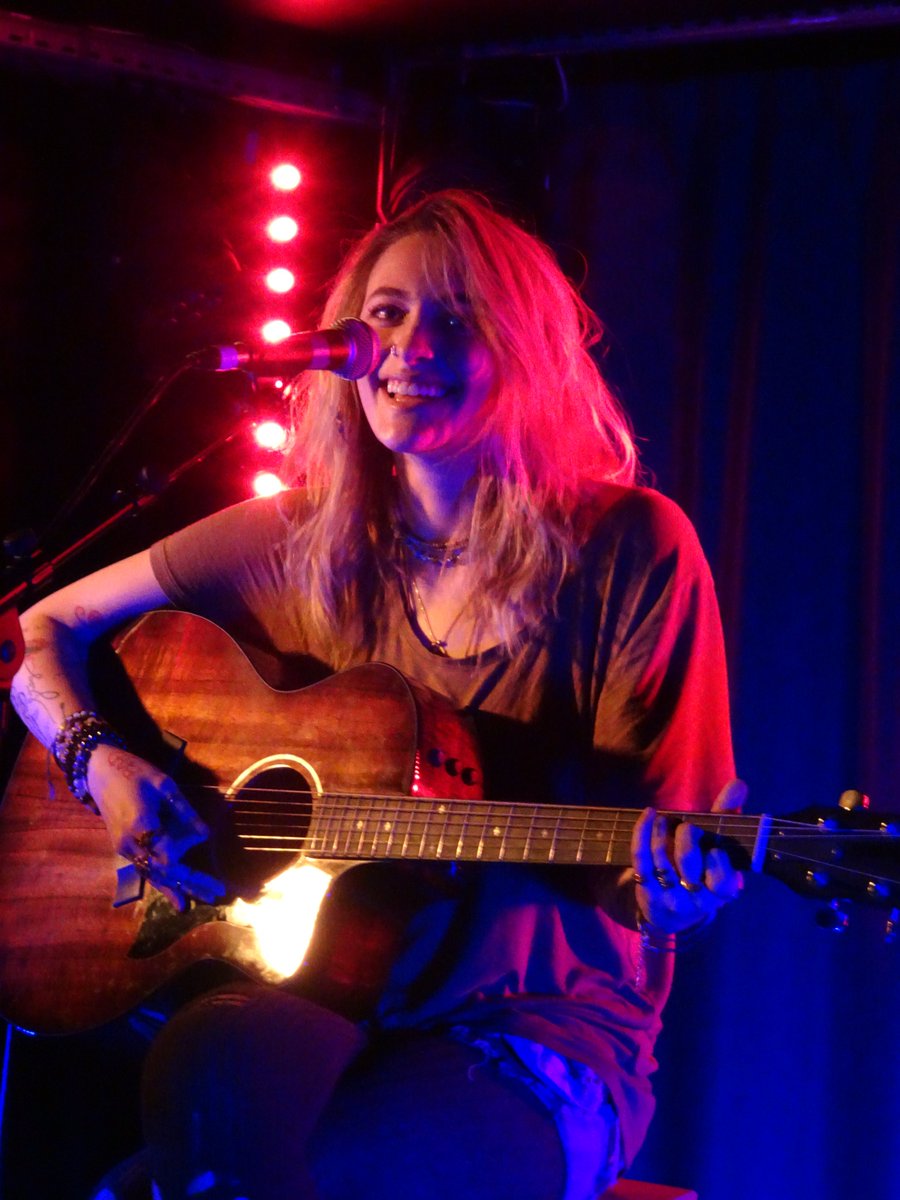 Stephanelive34's tweet photo. Document partagé par l’application Photos Paris Jackson Live Le Pop Up du Label Paris 05 octobre 2021 #Parisjackson #popupdulabel #livemusic @ParisJackson https://t.co/3Lcd5rZs9J