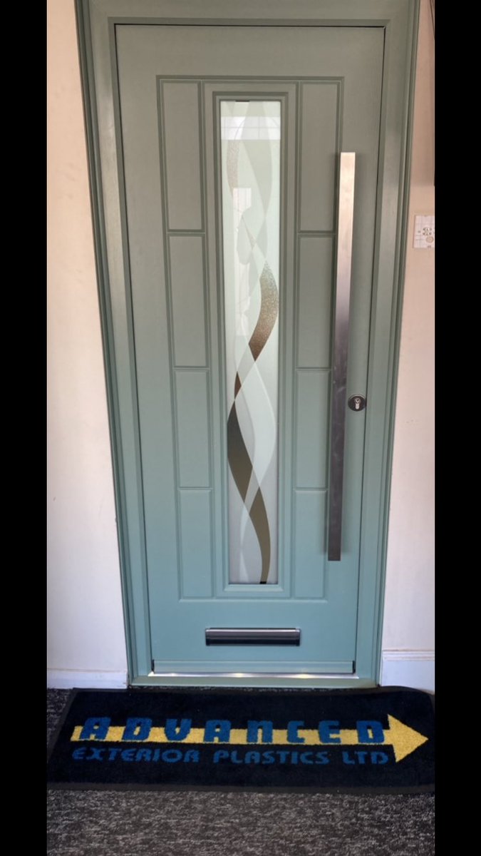 AdvancedExtPlas's tweet image. Finally managed to get our showroom @rockdoorltd fitted last week.