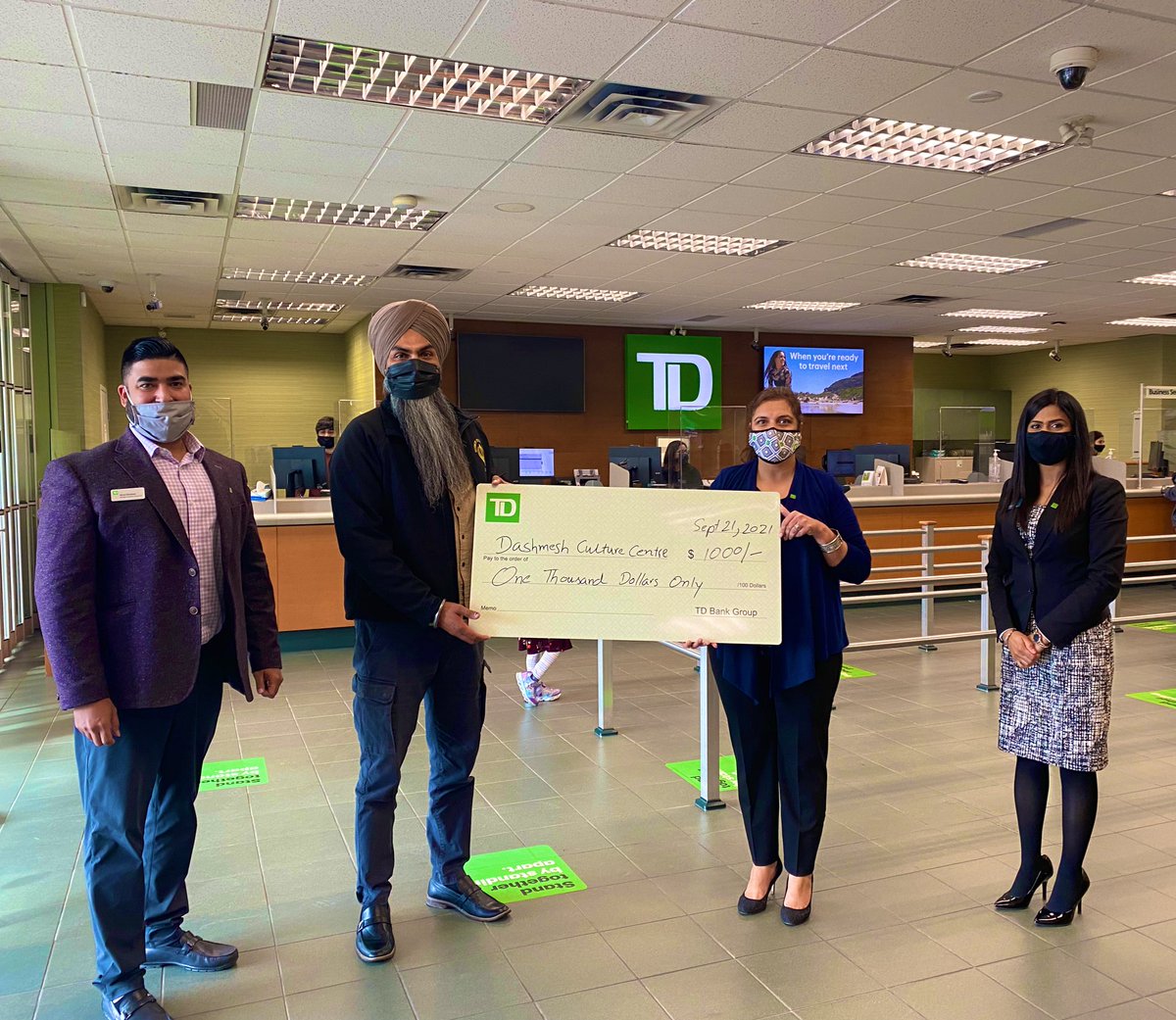 #TD Saddletowne branch is proud to support <a href="/DashmeshC/">Dashmesh Culture Centre</a> for their strong community initiative on their “No Hungry Tummy” program during the Covid-19 pandemic. 

<a href="/ShawnnetteF_TD/">Shawnnette Fraser</a> <a href="/robghazal/">Robert Ghazal</a> <a href="/yadmalhi_/">Yad Malhi</a> <a href="/Gabipa/">Gabriela Cisneros</a> <a href="/TD_Canada/">TD (Canada)</a>
