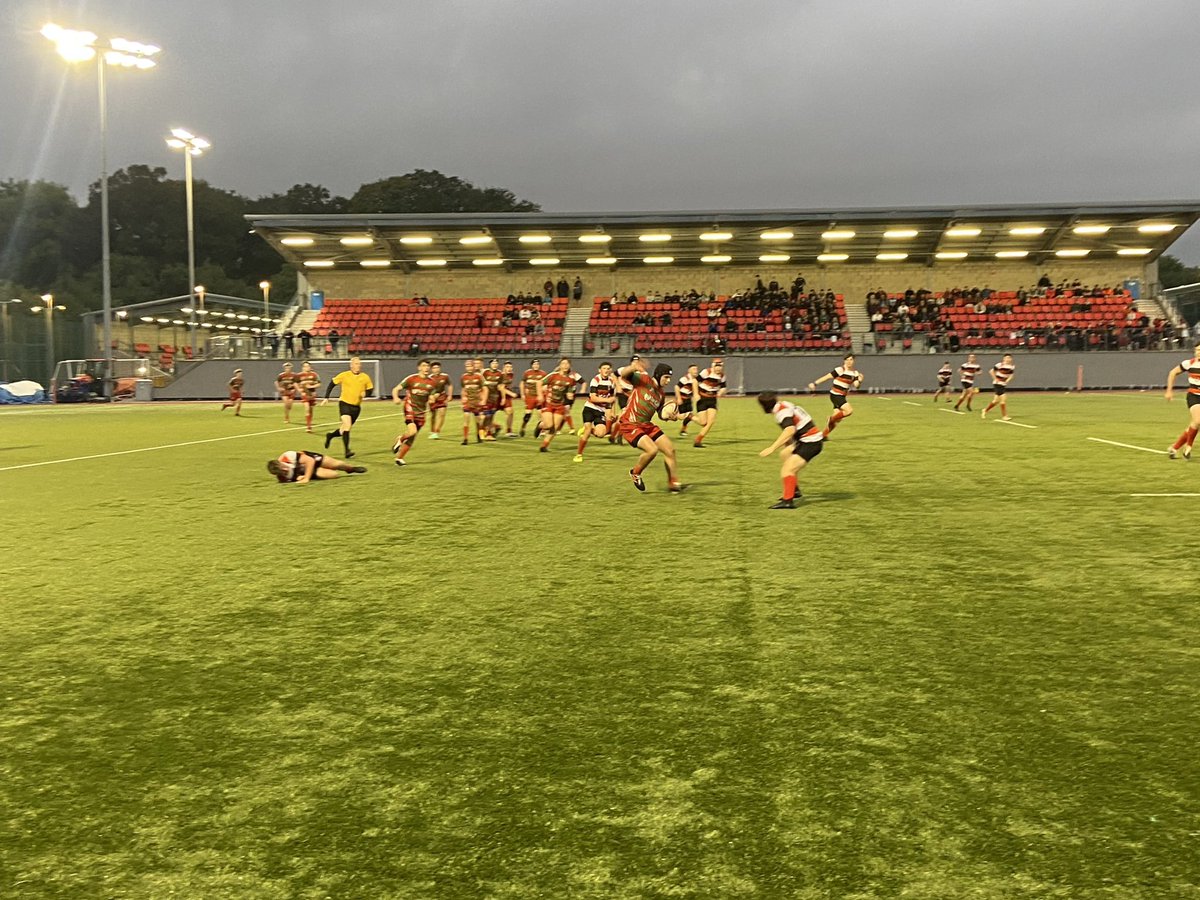 What a good game of rugby this evening @CSEYstradMynach against @Pontypoolu15s Well done to both sides for an entertaining performance 👏🏻 #FutureStars #Pathway @Dragons_Academy