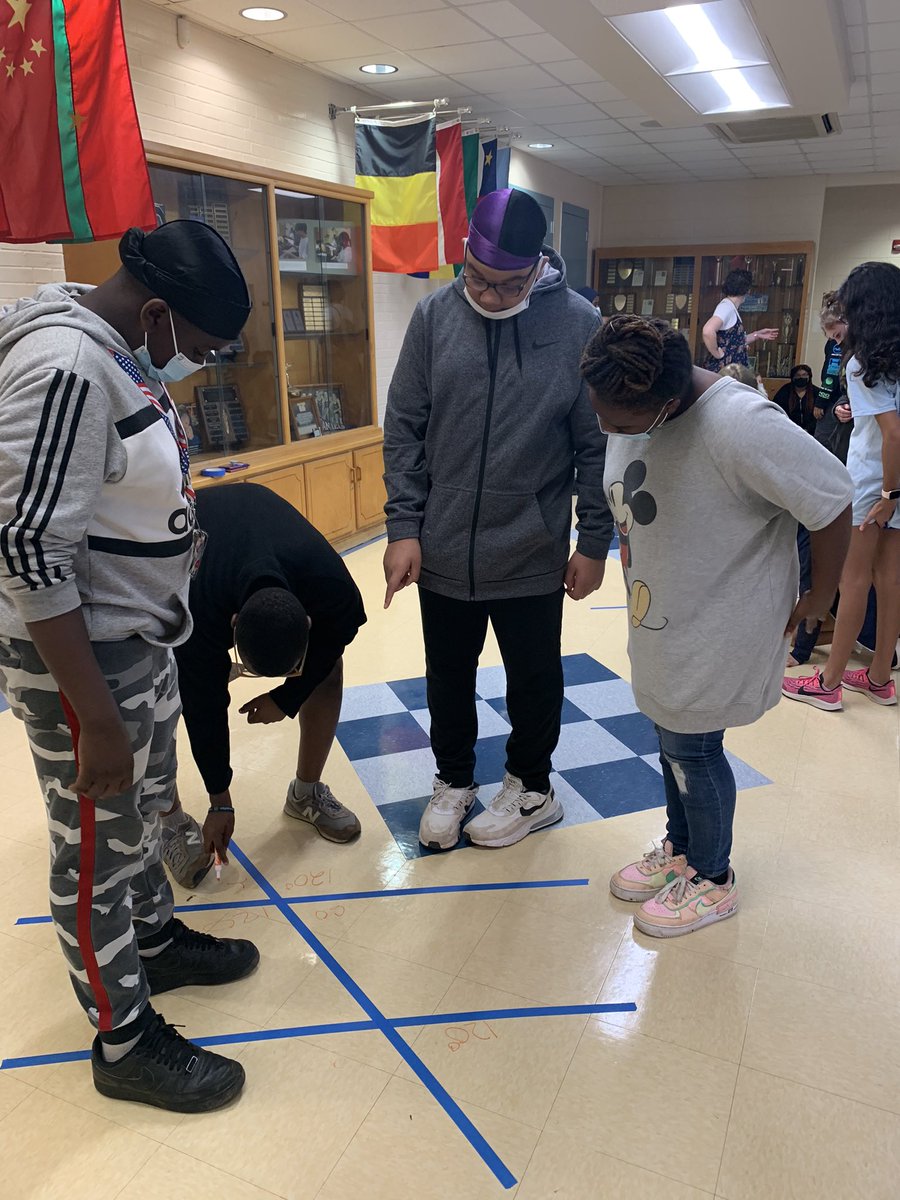 oberlinmiddle's tweet photo. Trailblazers exploring angles from all sides! #RecognizePerspectives #CommunicateIdeas @KymDruga https://t.co/a4As5LMhSs