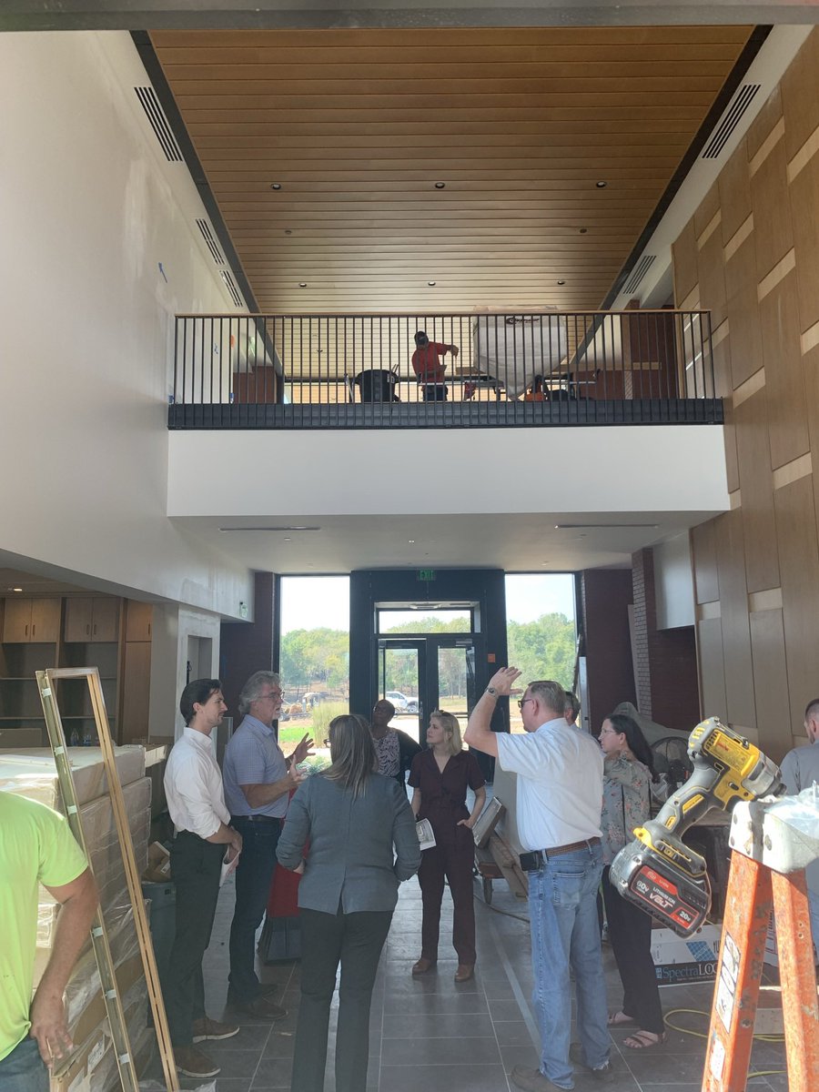 beckfortn's tweet photo. Got the treat to tour the new Madison Campus of Nashville State and it is amazing!! The attention to details and the “student friendly” campus is top notch! Completion in the coming months with hopefully some classes in the spring and full offering of courses next fall! https://t.co/J0sXLLedDu