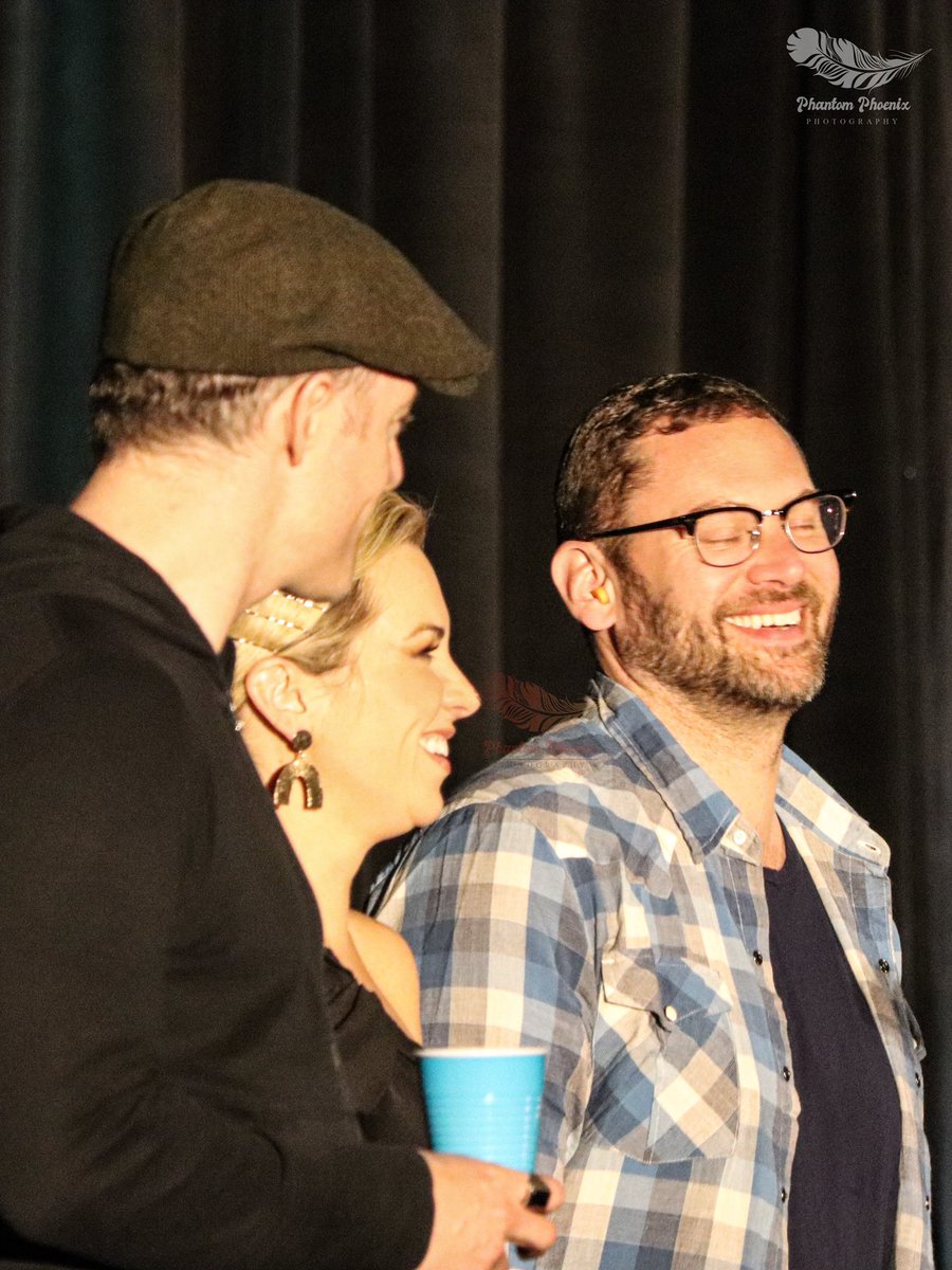simplyreflectph's tweet photo. .@TahmohPenikett #BrianaBuckmaster @jasonmanns 
Chicago SPN Convention 2019
SNS
April 2019

#concert #Smile #SPNFamily https://t.co/lUTHofpZ5h