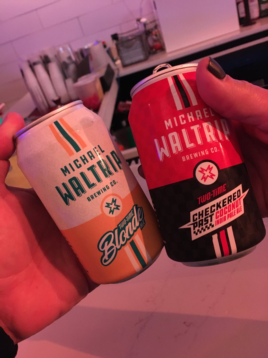 dariusgrala's tweet photo. Congratulations to ⁦@gfornelliSCSA⁩ and ⁦@StockCarSteel⁩ on your 25th anniversary!! ⁦@WaltripBrewing⁩ is the best beer ever!!!! https://t.co/rJSyhBkIL7