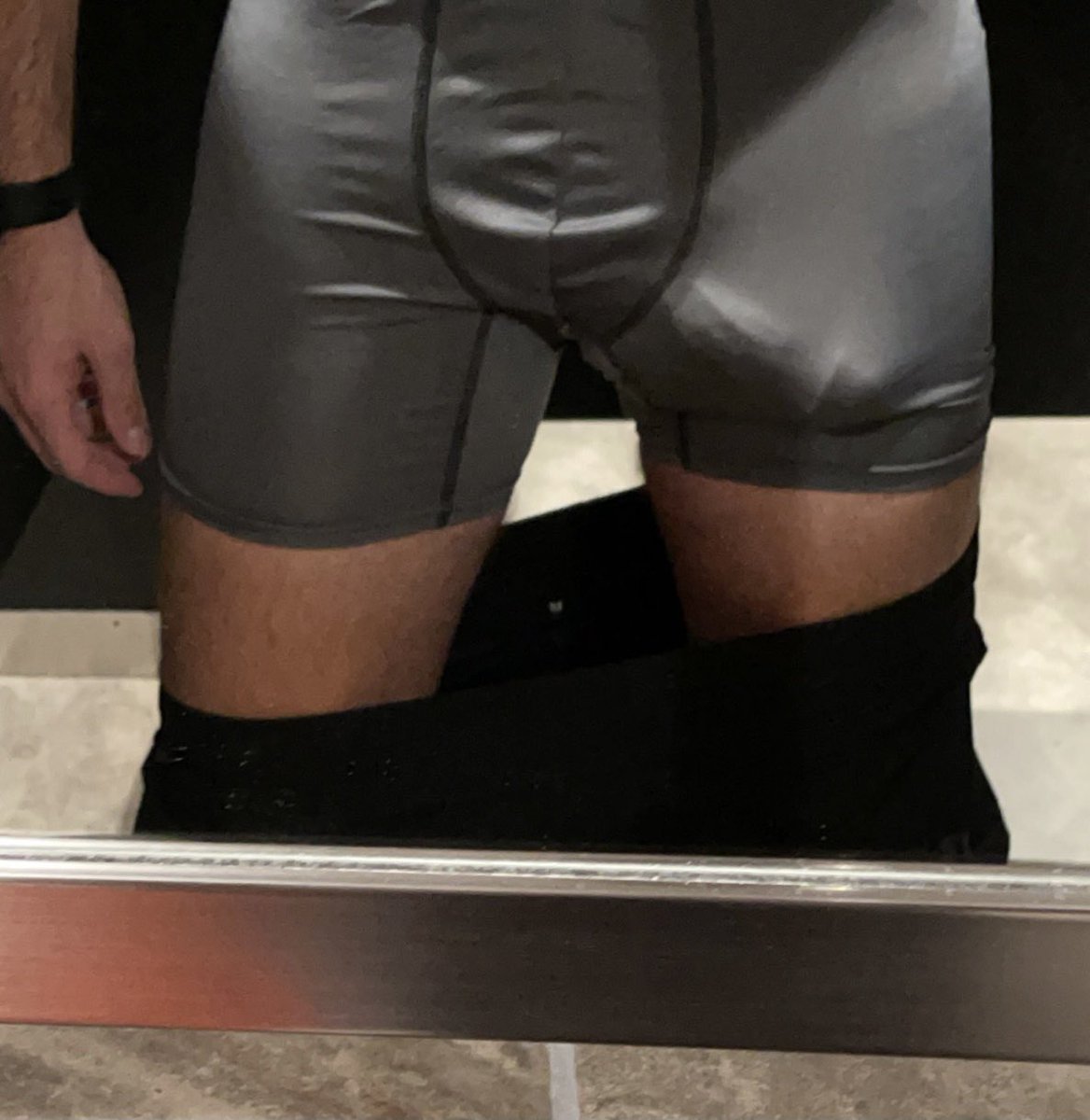 GioVerde69's tweet photo. Happy first Hump Day of October. https://t.co/ZDyrETSXnV
