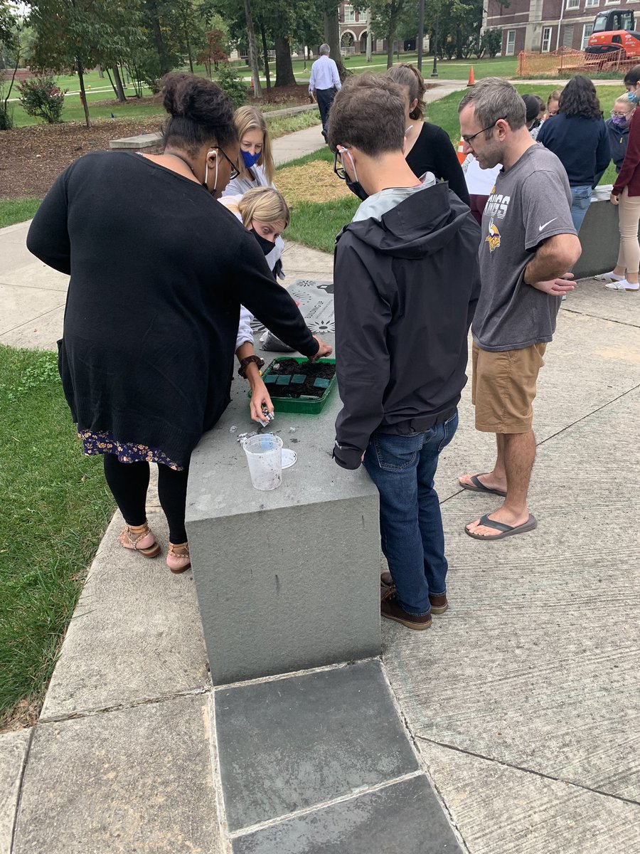 EnvSusTCNJ's tweet image. We wrapped up another set of amazing #ProjectSEACohort2 workshops @TCNJSchoolofEd tonight! I am so proud of these incredible teachers taking on Marine Science &amp;amp; #climatechangeed across NJ! Can’t wait to continue this partnership @SaveBarnegatBay! @louammentorp @natemagee