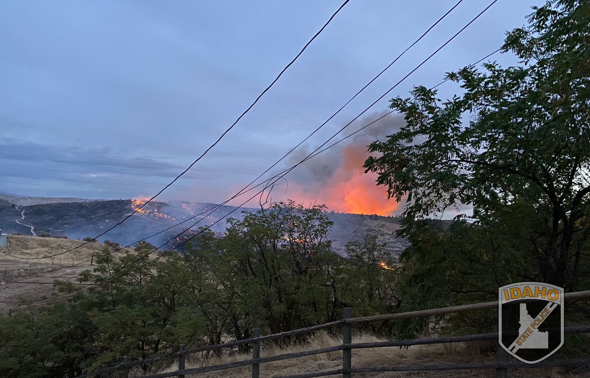 Alert:  Stay away from NW Boise area of Bogart &amp; Hillroad Parkway. ISP is assisting <a href="/BoiseFire/">Boise Fire Dept.</a> <a href="/Eaglefire_Dept/">Eagle Fire Dept</a> who need access to fight a fire burning in the area. Do not block emergency access.
