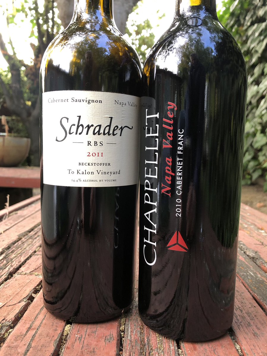 AffordCollector's tweet photo. #backyardWines #socialwine #schrader #chappellet #ww #WineWednesday @Chappellet_wine @nvwineandcigar @WinesNapa #CabFranc #CabernetSauvignon Backyard Wines on a Wednesday Night. 2010 Chappellet Cabernet Franc & 2011 Schrader To Kalon Cabernet Sauvignon https://t.co/LKITlRWuSr