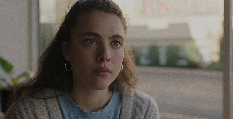 infamousmargot's tweet photo. margaret qualley deserves endless awards and recognition for her performance in ‘maid’ https://t.co/GroOMBAiuW
