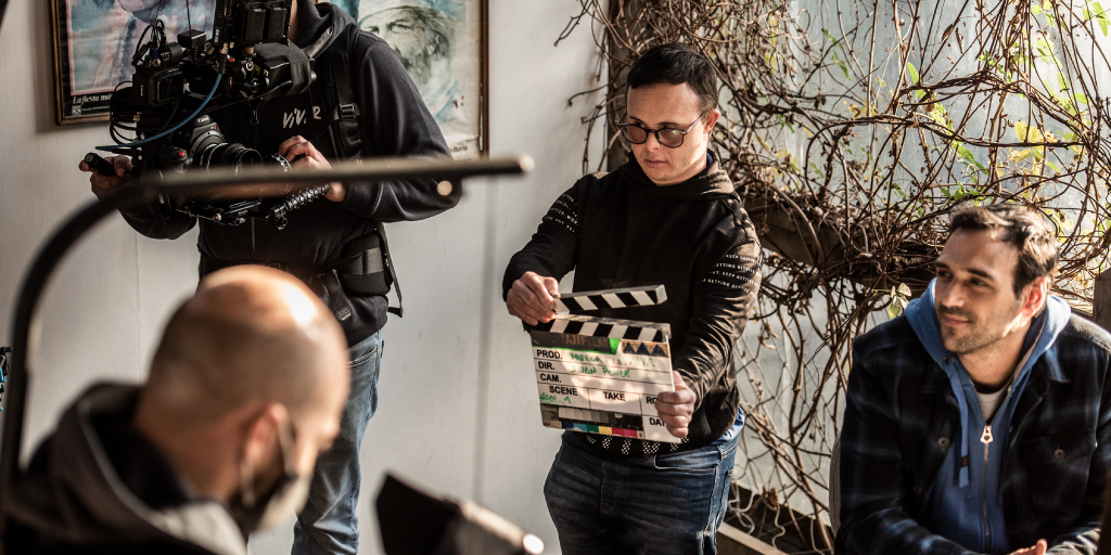 Gabi recuerda los momentos compartidos en Vidas con felicidad y orgullo. Hicimos música, jugamos al básquetbol, nos divertimos y también nos sorprendimos. ¿Sabías que llegó a ser campeón sudamericano por levantar 85 kilos de pecho?

¡No nos deja de sorprender en #VivirLaSerie!