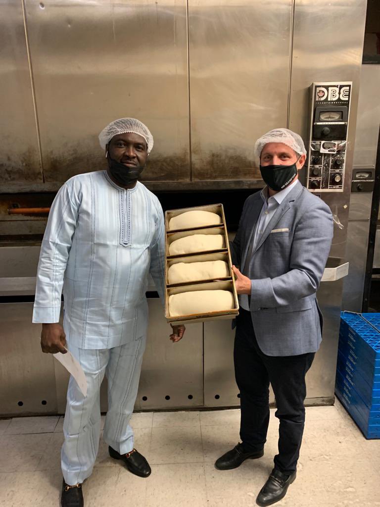 patrickbrownont's tweet photo. Today, I visited Grey Matlock Bakery in #Brampton. This family-owned Nigerian bakery employs 14 locals, bakes 2,000 loaves daily, and is sold in over 150 GTA stores. I am proud to celebrate Wale’s success during Small Business Month. #SupportLocalBrampton https://t.co/MHgnIgexrC