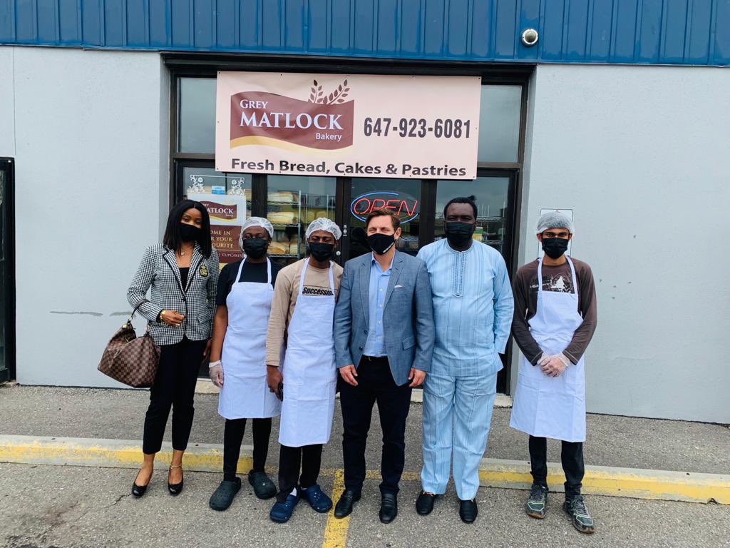 patrickbrownont's tweet photo. Today, I visited Grey Matlock Bakery in #Brampton. This family-owned Nigerian bakery employs 14 locals, bakes 2,000 loaves daily, and is sold in over 150 GTA stores. I am proud to celebrate Wale’s success during Small Business Month. #SupportLocalBrampton https://t.co/MHgnIgexrC