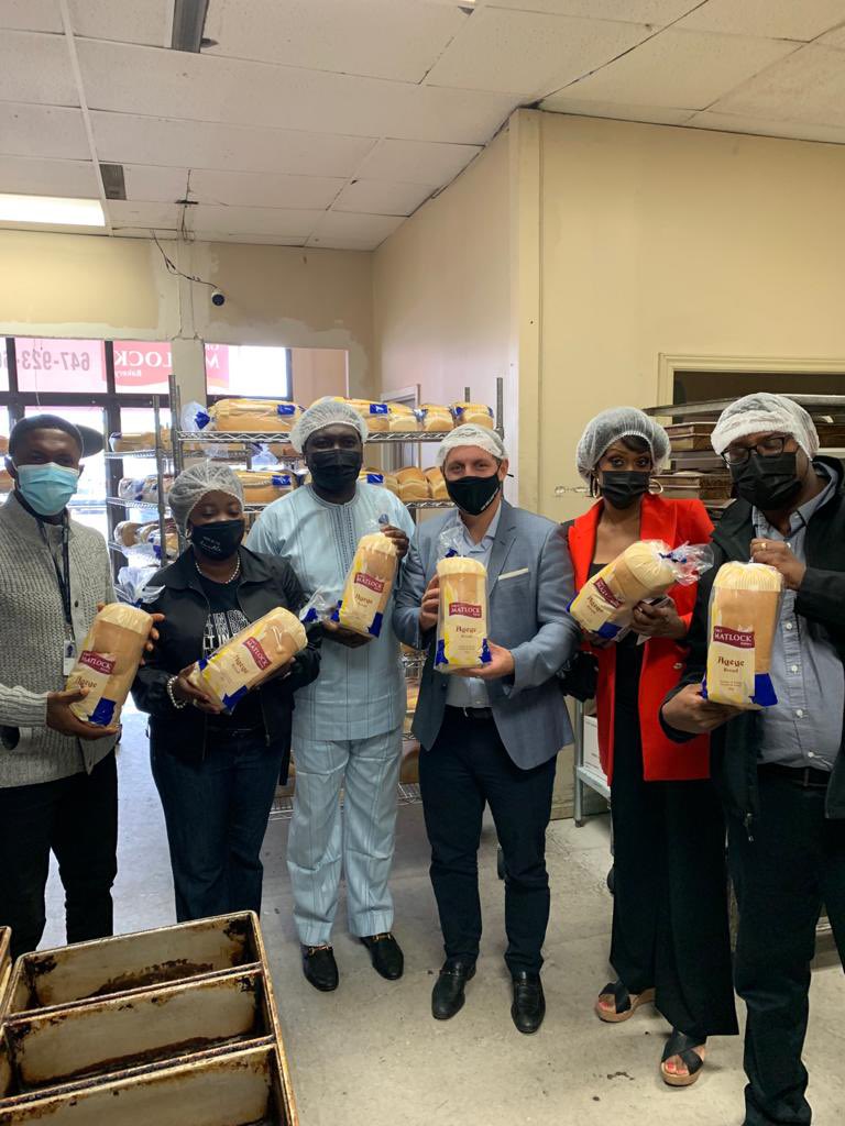 patrickbrownont's tweet photo. Today, I visited Grey Matlock Bakery in #Brampton. This family-owned Nigerian bakery employs 14 locals, bakes 2,000 loaves daily, and is sold in over 150 GTA stores. I am proud to celebrate Wale’s success during Small Business Month. #SupportLocalBrampton https://t.co/MHgnIgexrC