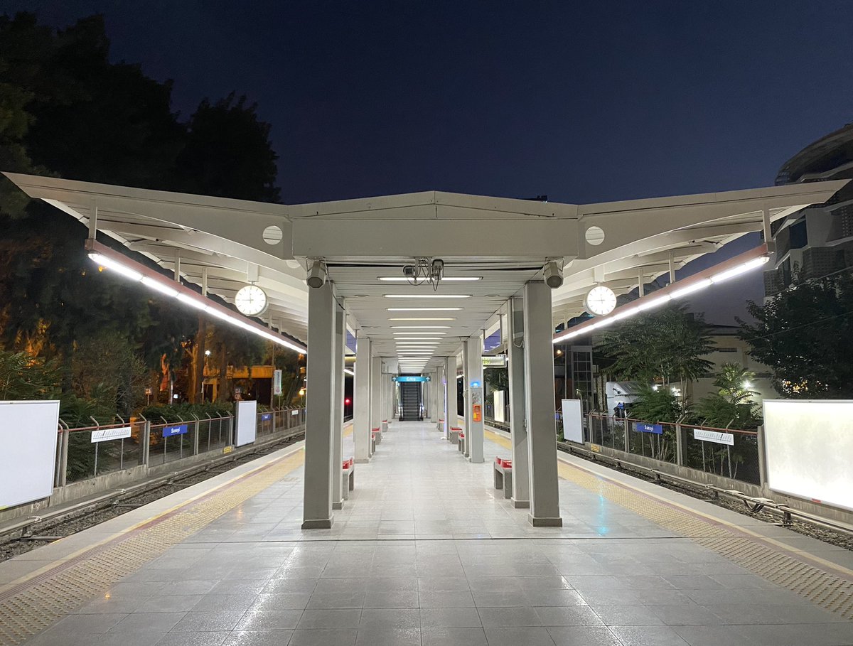 22.01, frankfurt treni