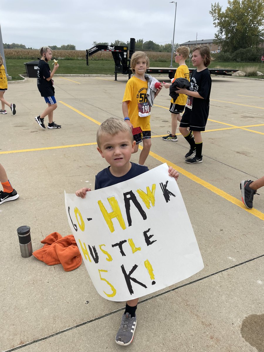 LangnerJ's tweet photo. 700 kids, 60 staff, 100 volunteers, $14,000 raised, $3000 donated to @W_SRFoundation and celebrating our community! #iowahealthieststate #getyourwalkon It’s a great day to be a Go-Hawk! https://t.co/0PjUuiG2oH