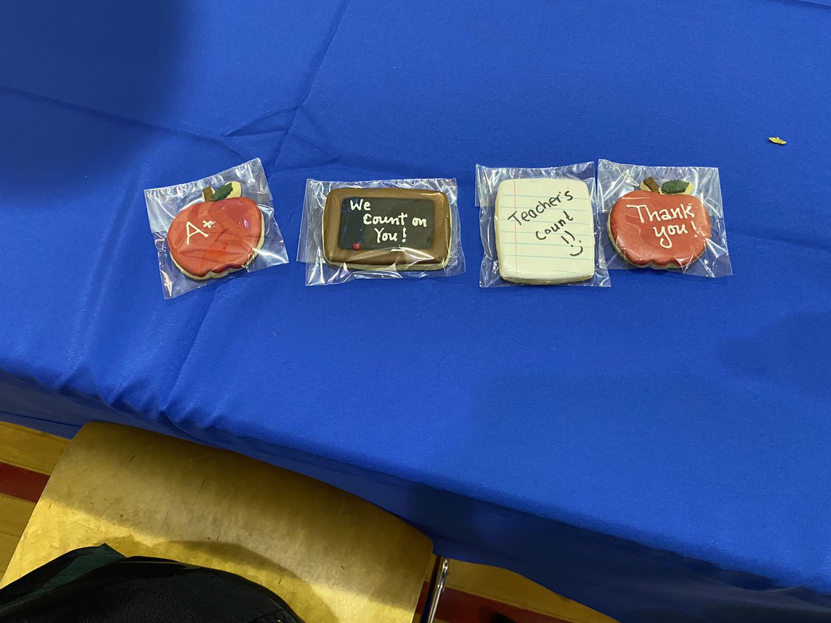 caesarad's tweet photo. Had the pleasure of serving lunch to the staff at @HutchinsonPK8 today for Count Day #WeAllCount #riseupwithdpscd #DPSCDProud #StudentsRise @PrincipalTait https://t.co/wryvSYiqcJ