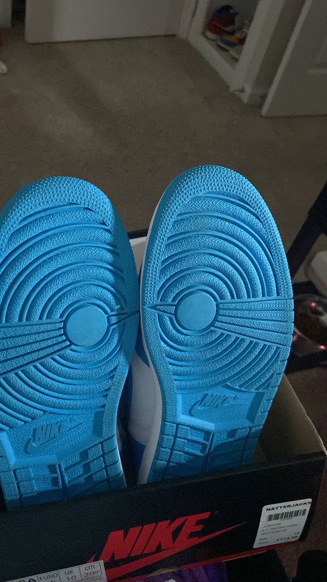 snkrd_eth's tweet photo. Selling the following: take all for $820 shipped/gifted 
 Aluminum dunks 9W DS
Pollen sz 11 DS
UNC 1 sz 11 used

Trying to make to make room plz RT https://t.co/I8sUKX8Giv