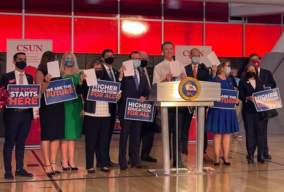 AsmJesseGabriel's tweet photo. Great to welcome @CAgovernor @CALtGovernor &amp; my colleagues to @csunorthridge to discuss efforts to make college affordable &amp; accessible. 

Also pleased that the Governor signed #AB396, our bill to provide more assistance to CA students struggling with hunger &amp; food insecurity! https://t.co/0gsEAwIDbc