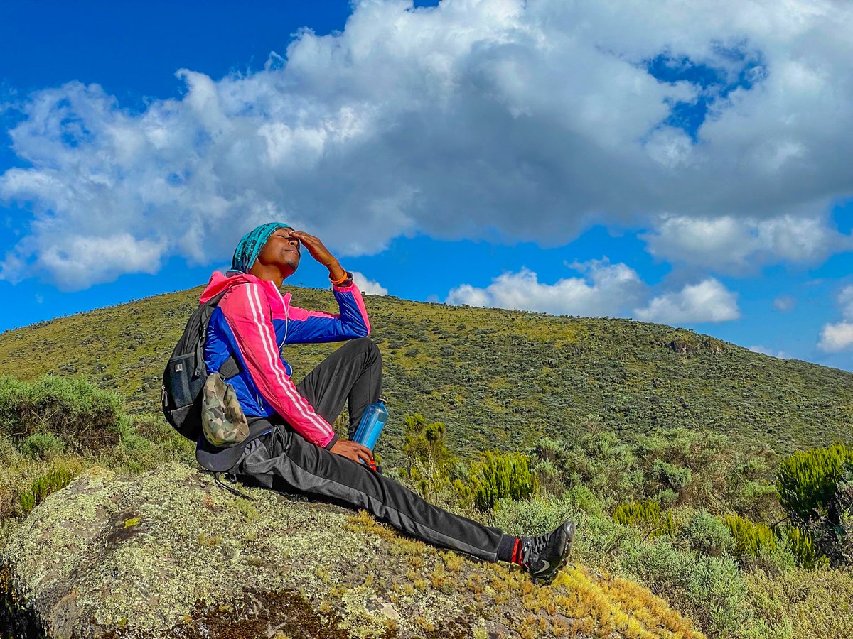 jaymoewaura's tweet photo. When one can accept that all their circumstances and life events are a result of their decision making, YOU will immediately gain back your power to create... π
#ataraxis
#hikemaniak #Beyond #growth https://t.co/3DxHa01lq2