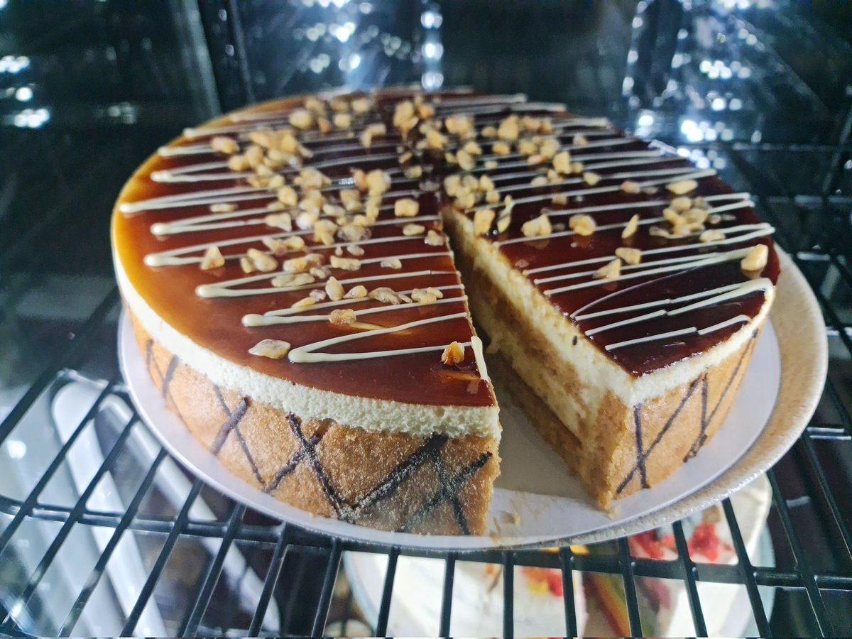 We have some new specials on the menu.

Chinese Chicken Curry with Rice and Garlic Ciabatta 
Rainbow Cake with Cream or Ice-cream 
Chantelle Honeycomb Cake with Cream or Ice-cream 

Pop in, give them a try. 

We look forward to seeing you 😊