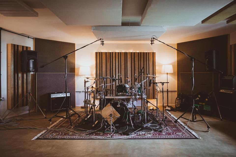 thisismonuments's tweet photo. Drums etc
📸: @crlltm
#albumIV #blastbeats #grooves #riffs https://t.co/6eJBc68cE6