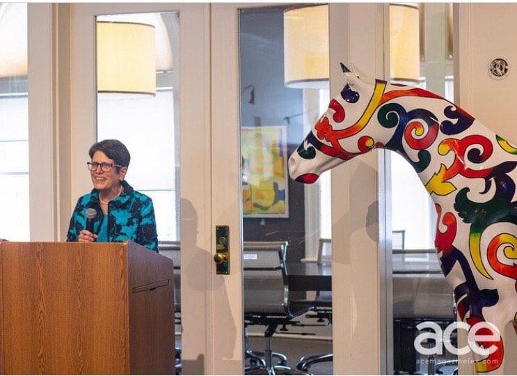 acemagazinelex's tweet photo. #Horsemania is back! @lexarts #HowdyAce #ImOnAHorse! https://t.co/fjZ0xg2hUr