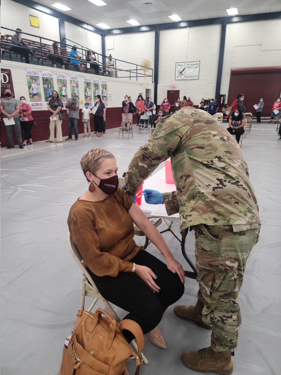 OMoucoulis's tweet photo. @EISDofSA doing our part to keep our employees safe. Partnering with @TxNationalGuard to provide our frontline workers the Pfizer booster. Thank you @D_Rodjr for the opportunity to protect our community. #BoosterShots #safezone #Covid_19 https://t.co/UoP9lZ8CGl