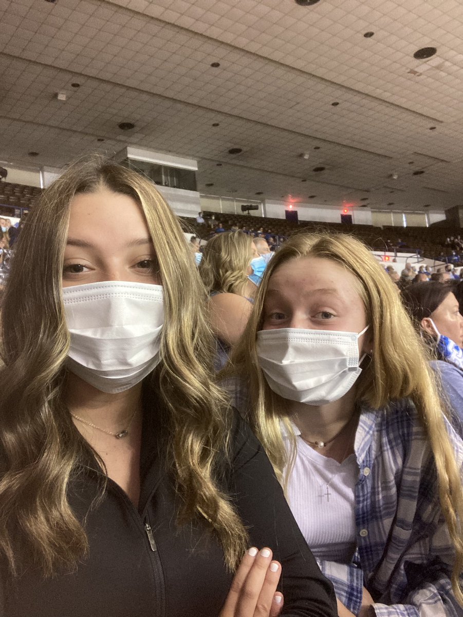 adamson_derrick's tweet photo. #WeAreUK https://t.co/T5xnejTuXg