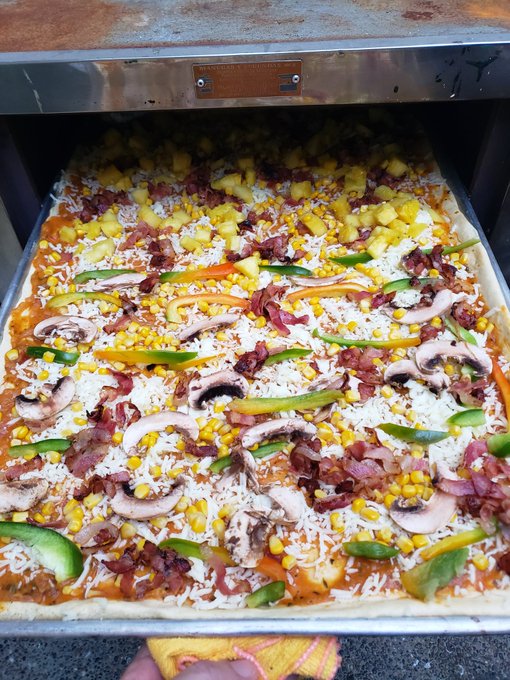 Rusty pizza oven thats been out in still works, i hope. https://t.co/waJBBP7Rx3