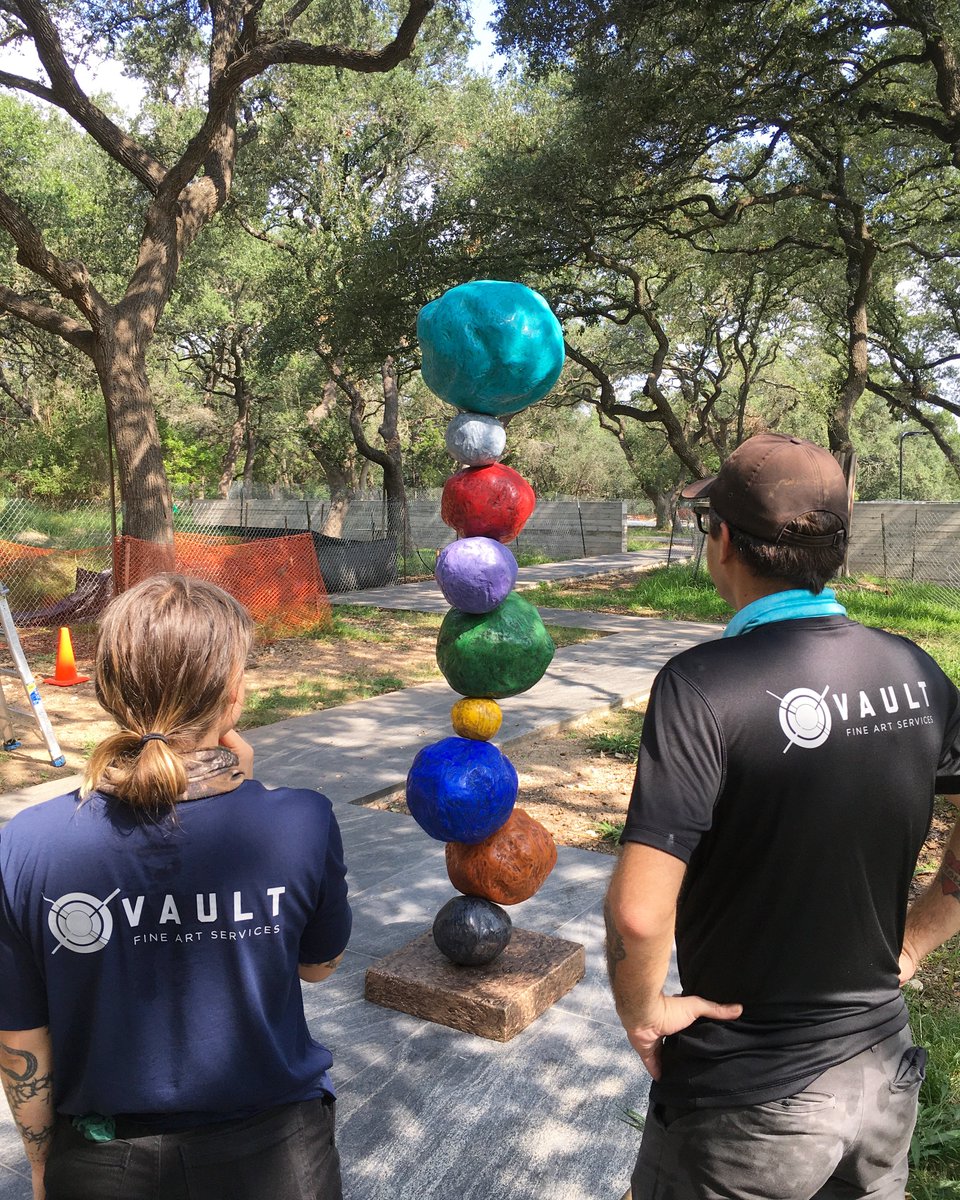 Vault Fine Art Services tweet media