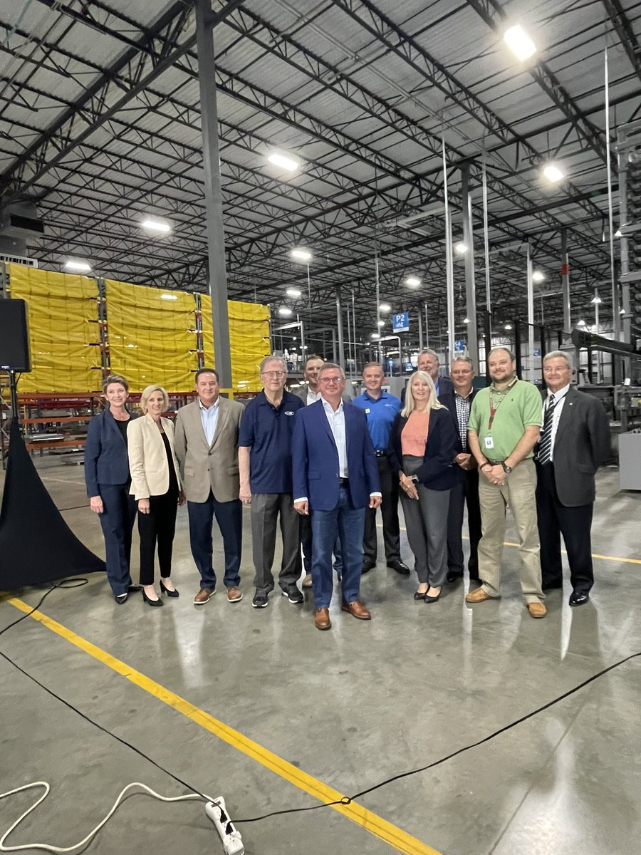 LongviewTxEDC's tweet photo. Congratulations to AAON Inc. on the grand opening of its newest manufacturing facility! 
This was a $40+ million expansion to their existing Longview plant. #economicdevelopment #longviewtx 
#manufacturing https://t.co/PpEDACHjbw