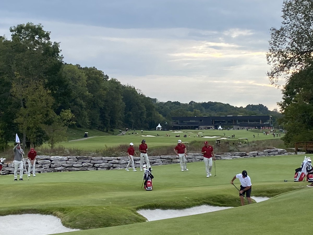 This is what it looks like when <a href="/RazorbackWGolf/">Arkansas Women's Golf</a> <a href="/RazorbackMGolf/">Razorback Men's Golf</a> are about to take home all the trophies <a href="/BlessingsCI/">Blessings Collegiate Invitational</a> <a href="/GolfChannel/">Golf Channel</a>