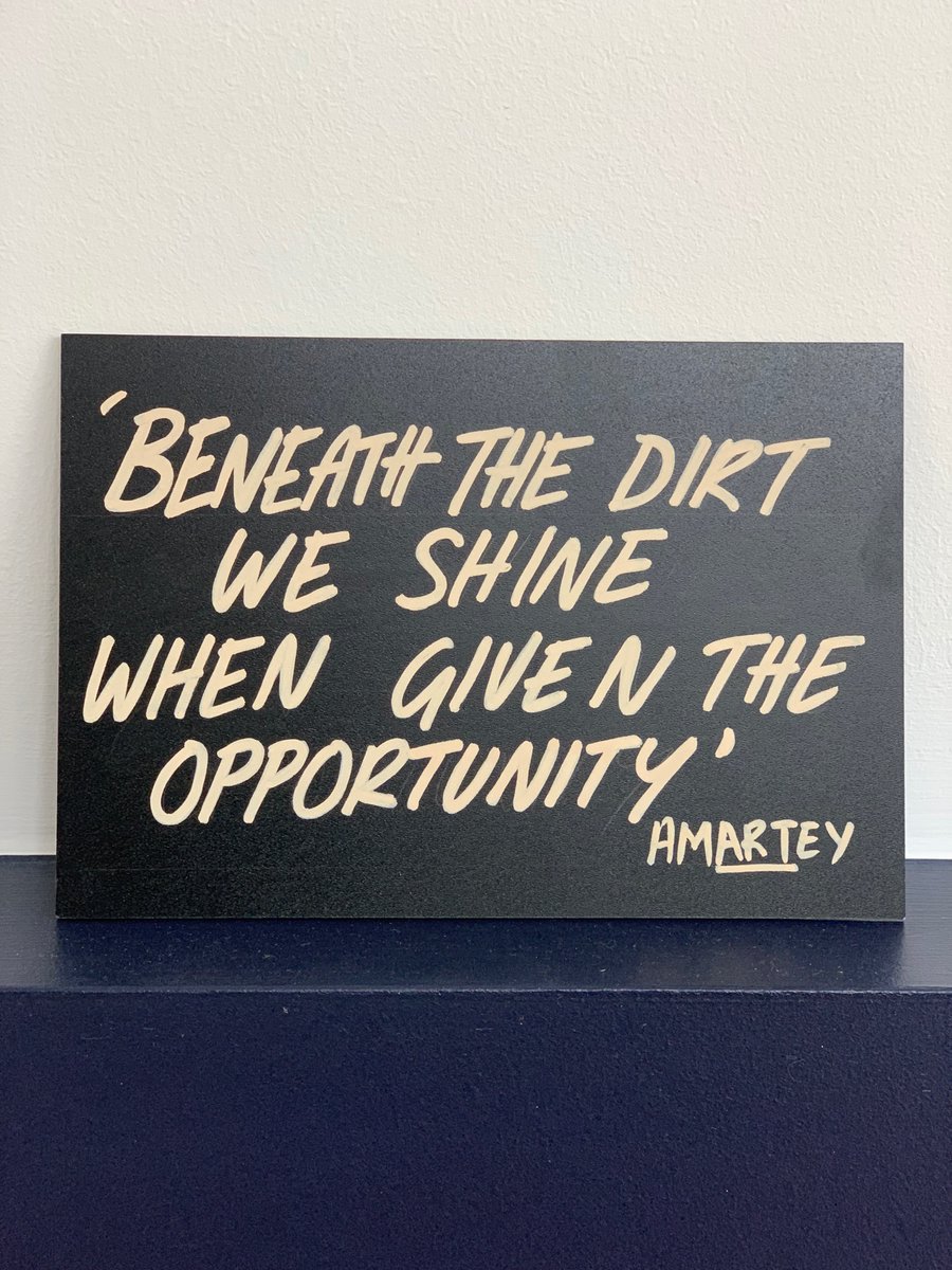 AMARTEYART's tweet image. Straight from Teshie (Accra) to the streets of London 

Commission by @Levis_UK