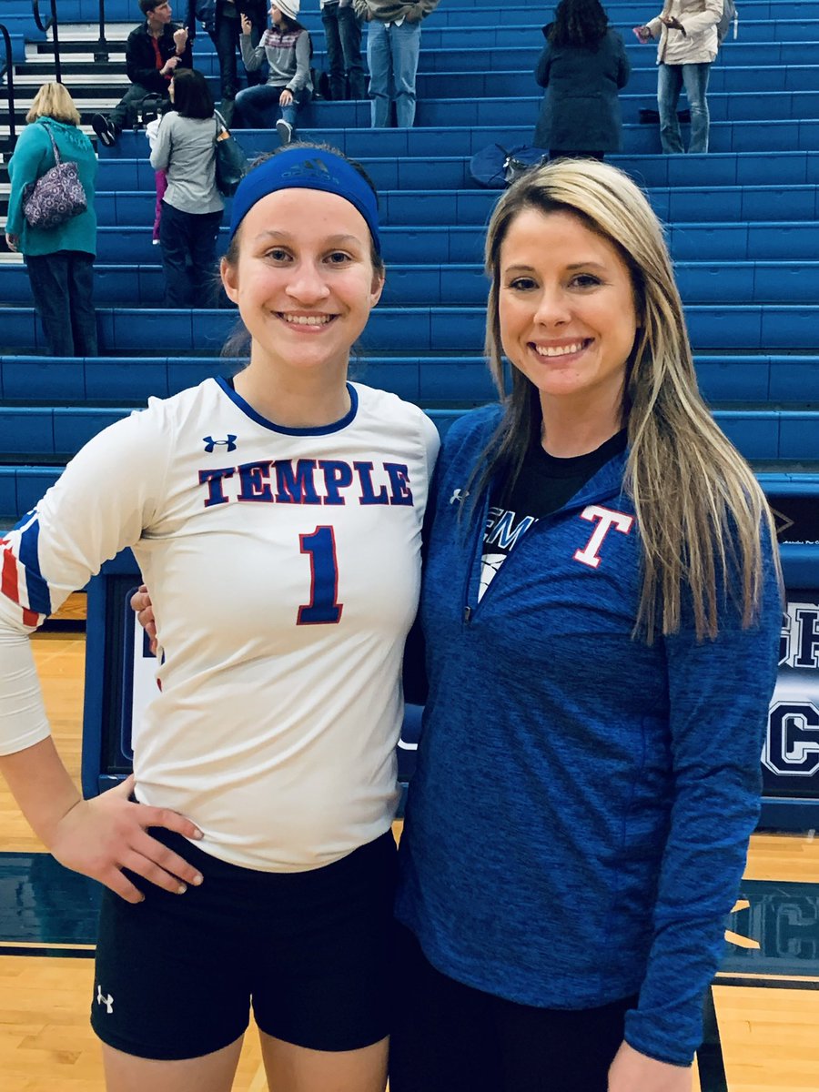chloe_prentiss's tweet photo. Happy National Coaches Day! Thank you for all the memories! Y’all go above and beyond to make sure I’m ready and prepared for whatever challenge lies ahead whether it’s on the court/field or in life. I definitely wouldn’t be the athlete and person I am today without y’all!💙 https://t.co/EzOiYDuzbo