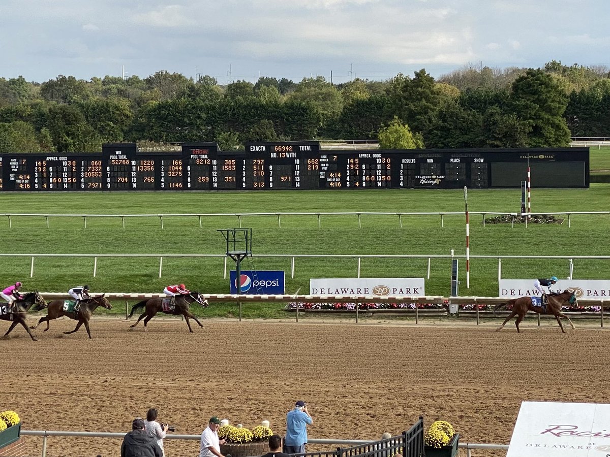 Dr Ferber wins big at Delaware Park! Thanks to jockey @Mychel Sanchez and trainer ⁦⁦<a href="/GaryContessa/">Gary Contessa</a>⁩!