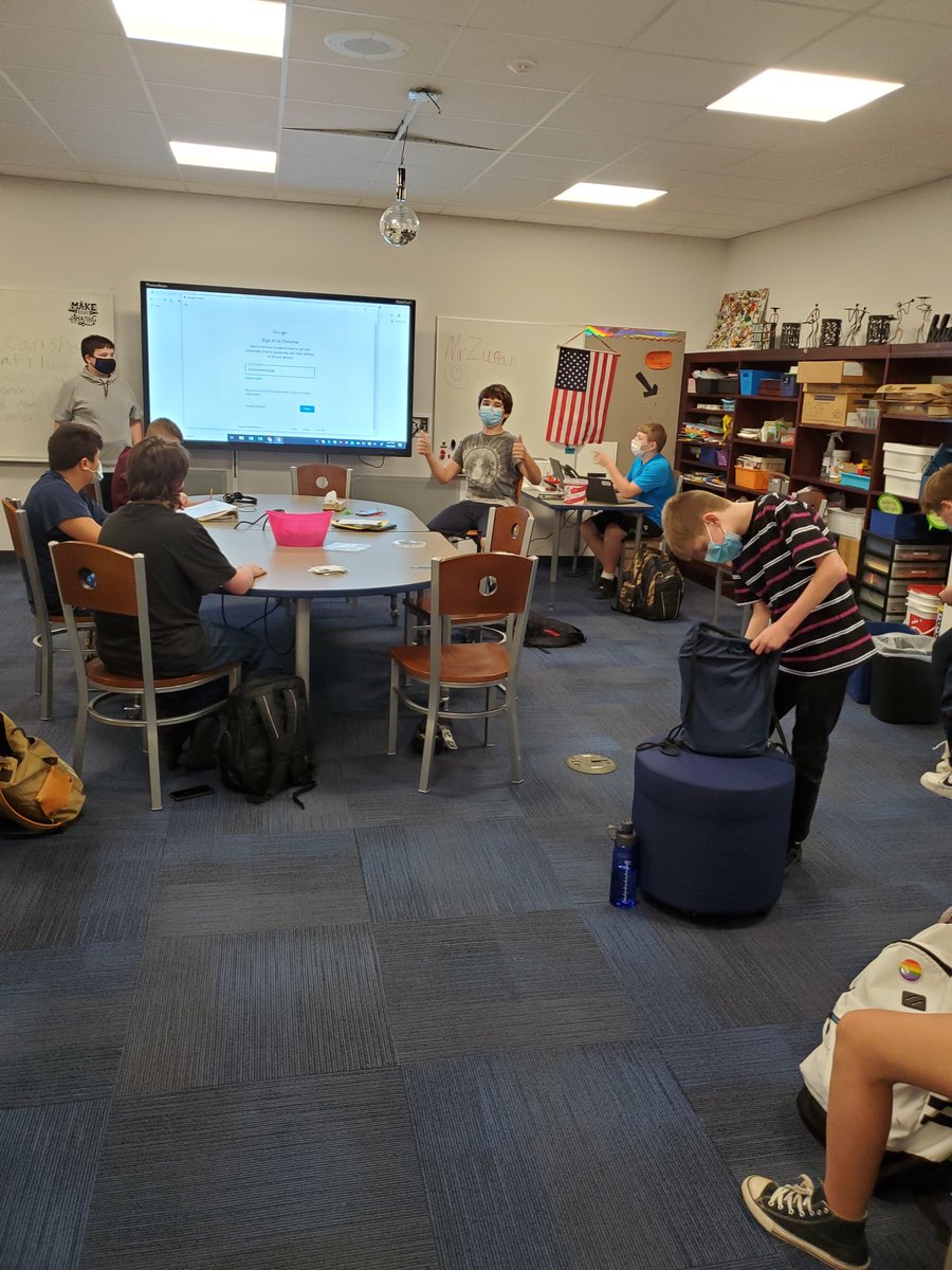 spkowalski's tweet photo. #afterschool #esmpgproud #amplifyingSTUDENTVOICE through clubs! So much passion for so many great things! https://t.co/Nacyo5JTXF