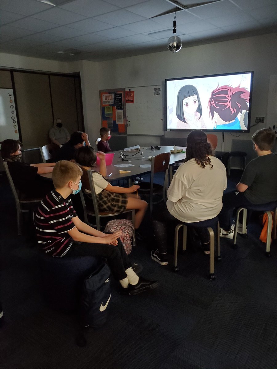 spkowalski's tweet photo. #afterschool #esmpgproud #amplifyingSTUDENTVOICE through clubs! So much passion for so many great things! https://t.co/Nacyo5JTXF