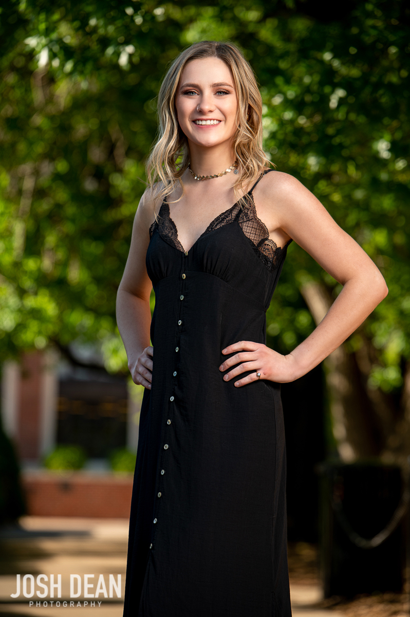 JoshDeanPhoto's tweet photo. A beautiful portrait of Josie on the OSU campus! https://t.co/HM7JDOq7mt