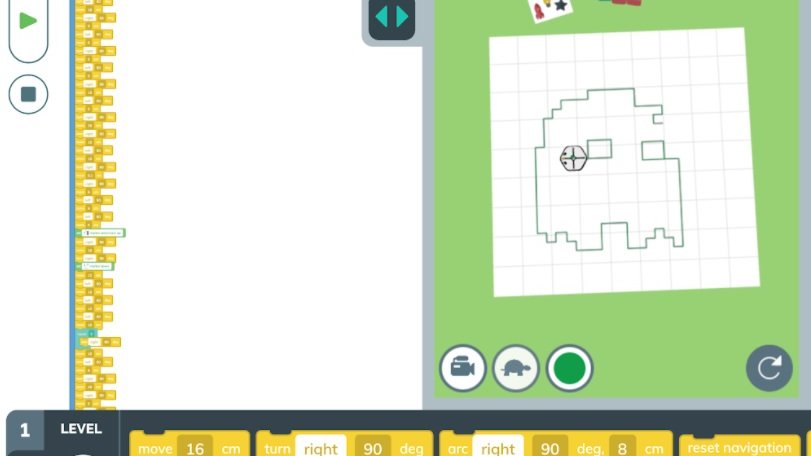 CollinsClass128's tweet photo. 6th Graders Coding PacMan Ghosts!  First we coded pizzas w/crusts &amp; toppings.  Next we coded the game with actual iRobots.  Now, we are coding the ghosts by plotting them from graphs and using loops.  #iroboteducation; #jcpsdigin; #farnsleymiddles; #stlpkentucky; #farnsleylibrary https://t.co/b3PQu4D1ZY