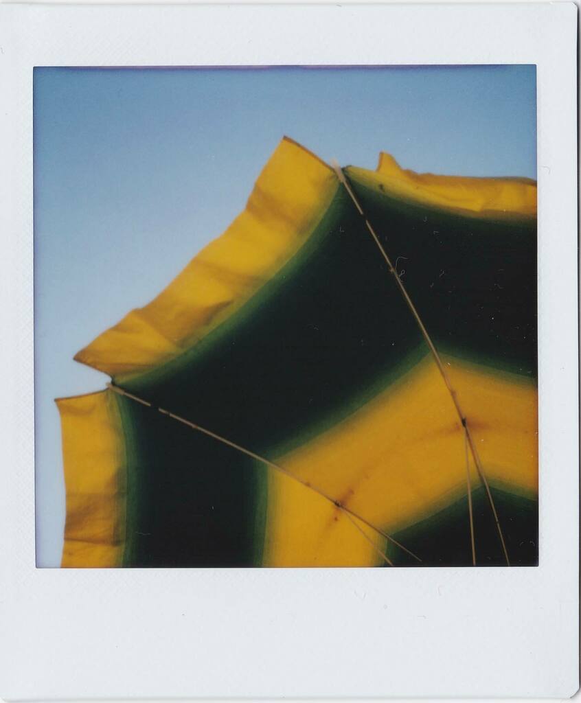 sailorblur's tweet photo. Solar power. ☀️🌊⛱
#latergram #latesummer #latesummerdays #parasol #beachsun #beachday #ramlabay #gozo #malta #lomoinstantsquare #heylomography #lomography #lomo #instantfilm #instantphotography #fujiinstax #instaxsquare #myinstax #filmforever #ishoo… https://t.co/H3NHDrX5Nn https://t.co/dAI8Z9RXqu