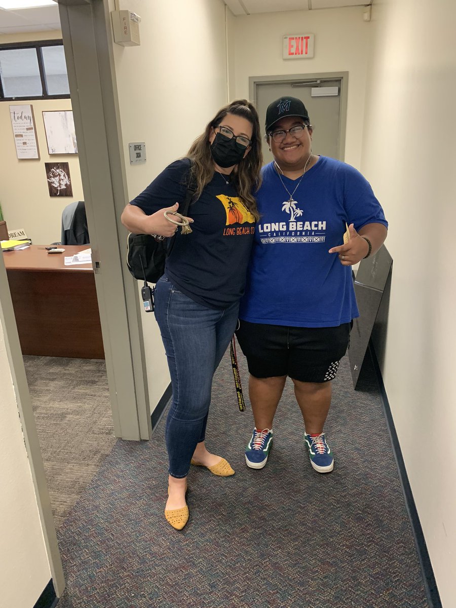 Michelle__Usher's tweet photo. Twinning with one of our sweetest students today! @CSULB https://t.co/FaV90ygIja