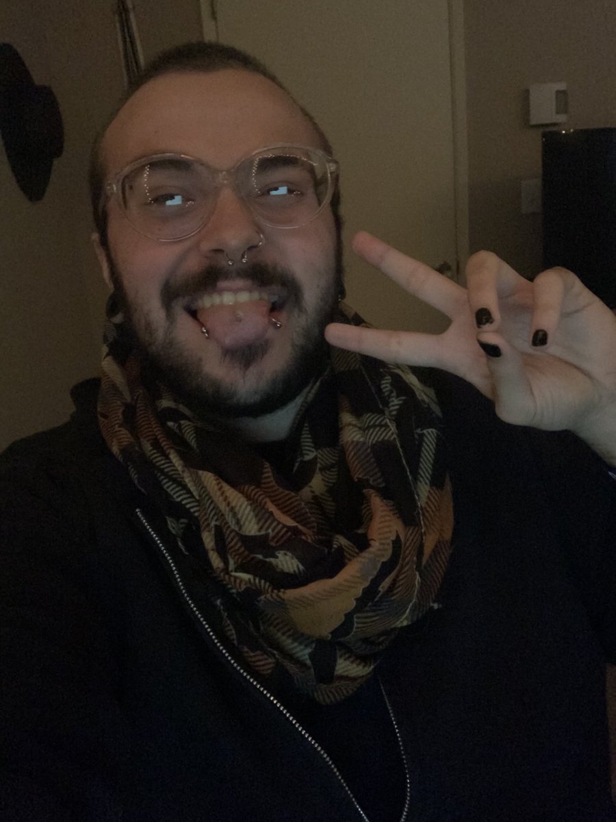 corgibears's tweet image. Spooky season is hereeee