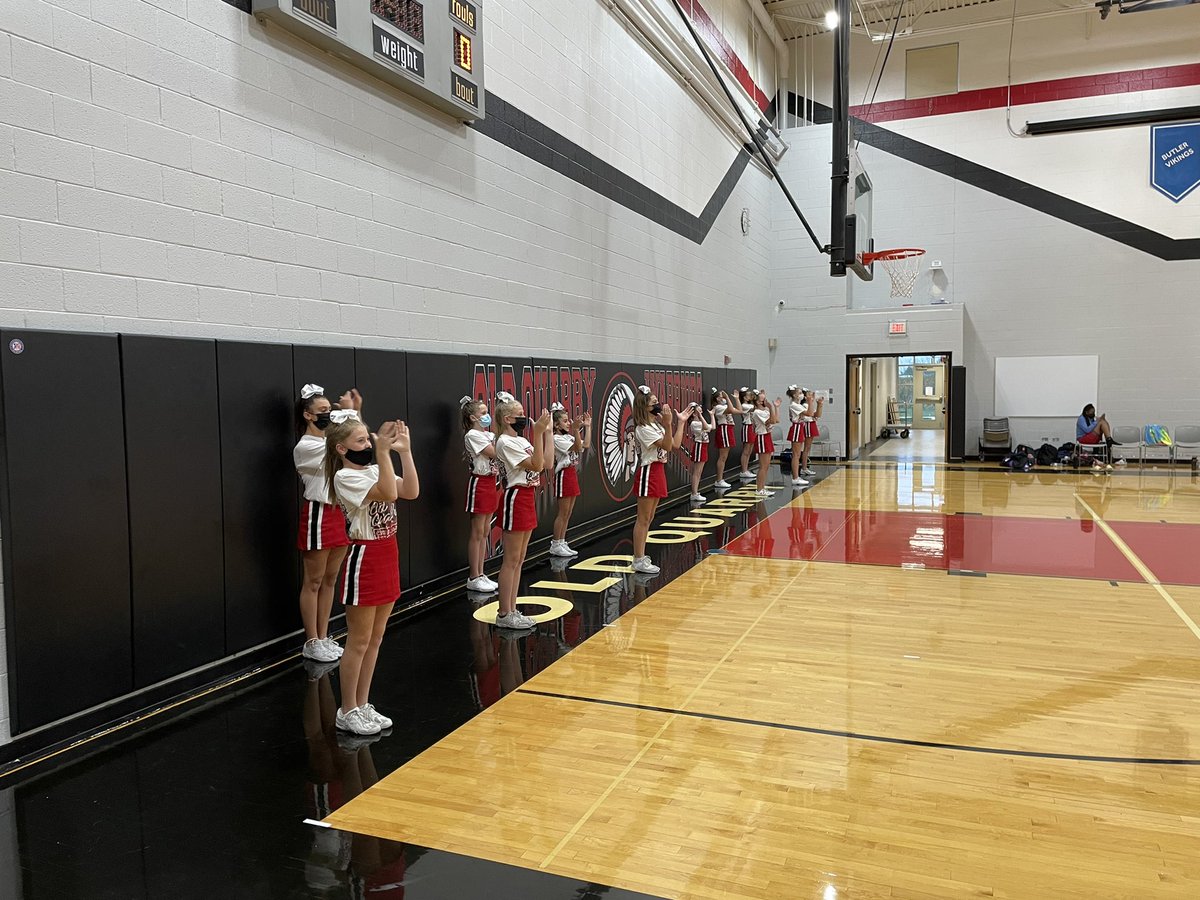 OQ Varsity bball off to strong start vs Jane Addams. Great job cheerleaders!!!#sd113a #oqfamily <a href="/Hansen617/">Alyssa Hansen</a> <a href="/MrsPaczkowski/">Brianna Paczkowski</a>