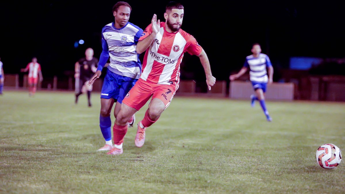 ClaptonFootball's tweet photo. Some images from tonight's 3-0 away win at @IlfordFC1881 in the @EssexSenior
#TheTONS #ClaptonFC #CFC https://t.co/mr09YFqnnp