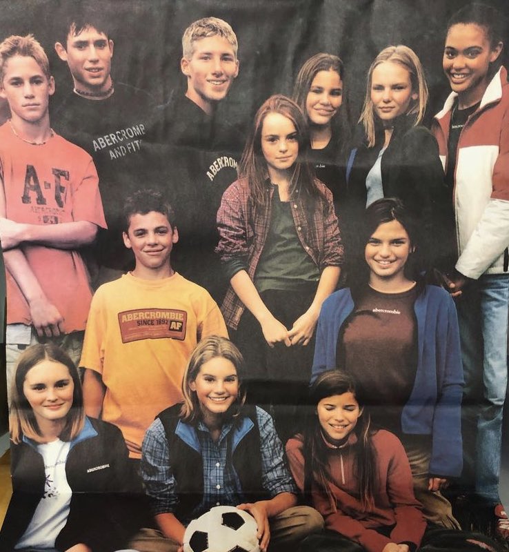 Lana Del Rey and Lindsay Lohan being on an Abercrombie bag was not the 2021 discovery I thought we would get 😭
