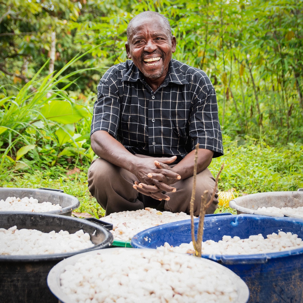 KULchocolate's tweet photo. We will be highlighting our new partnership with Latitude Trade Company located in Kampala, Uganda. Just like us, they strive to improve the lives of those farming and processing cacao at origin. We are thrilled to be using their cacao in our new Semuliki baking chocolate! https://t.co/oAVdKZcb4x