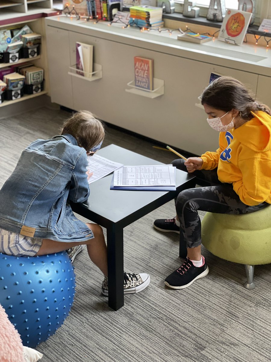 mstravers_gvsd's tweet image. Rocking the world of place value with collaboration, games and fun with our math partners. 👏🏻💡 #gvfeeling #mathmindset