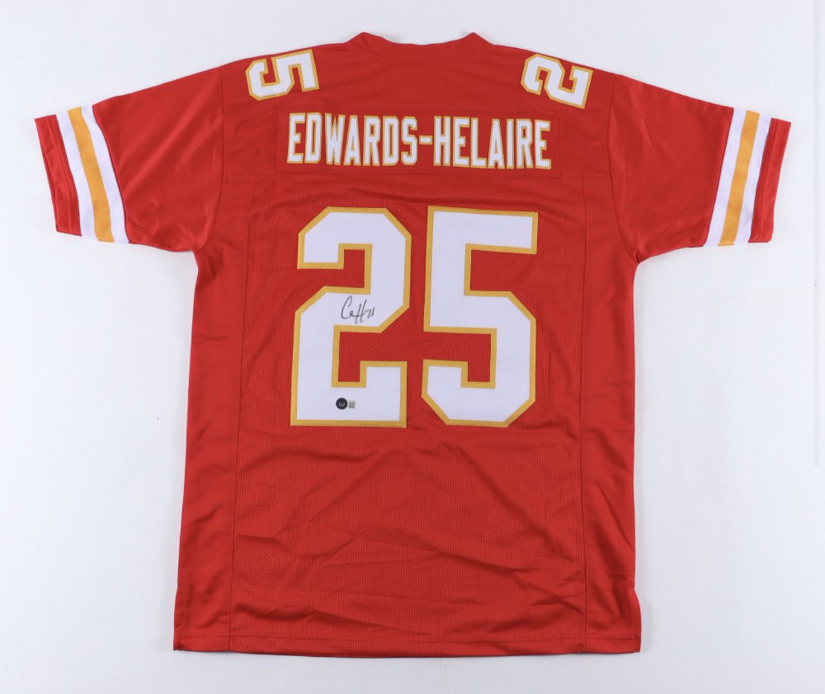 🚨GIVEAWAY TIME🚨

In honor of <a href="/Clydro_22/">GLYDE</a>’s back to back 100 yard games, let’s giveaway a jersey signed by the man himself!

All you need to do to enter:
1️⃣RETWEET
2️⃣FOLLOW <a href="/ArrowheadLive/">Arrowhead Live</a> 

⏳Giveaway ends 10/16 @ 7pm CST⏳
#Chiefs | #ChiefsKingdom